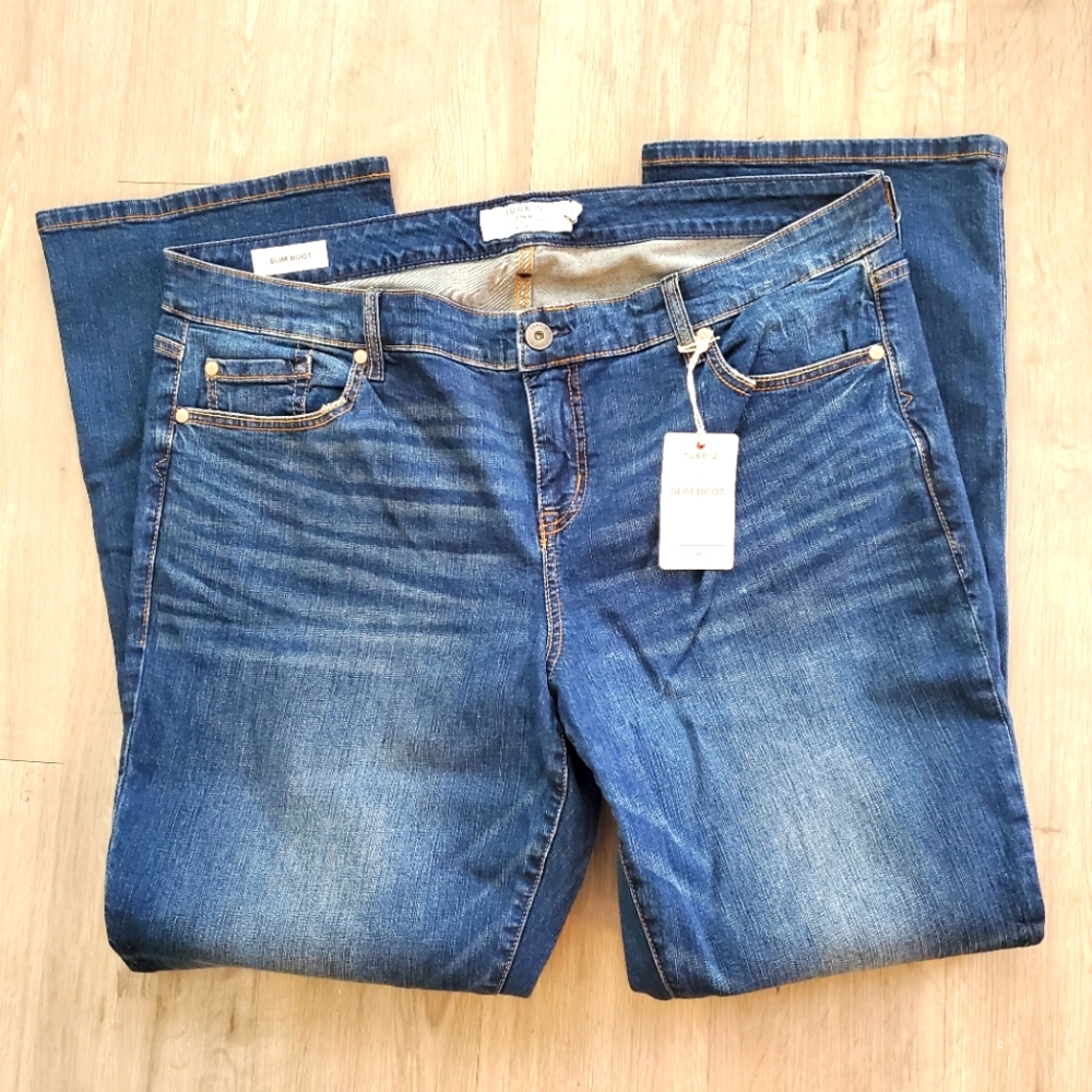 NWT Torrid Slim Boot Jeans Sz. 20R